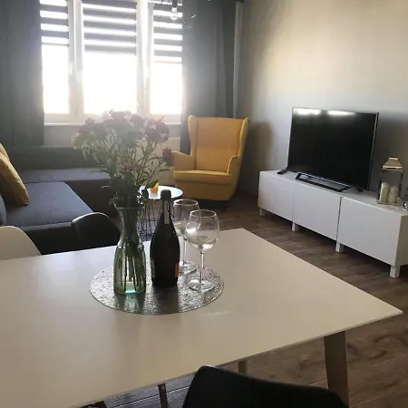 Apartamento Apartamentlesna12hel Hel